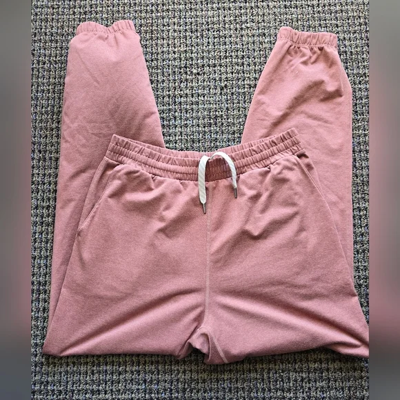 Vuori Women Joggers in Burgundy - Picture 6 of 7